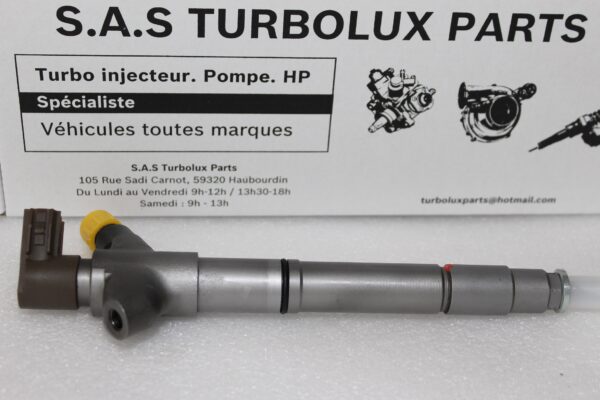 Injecteur DENSO 23670-0R100