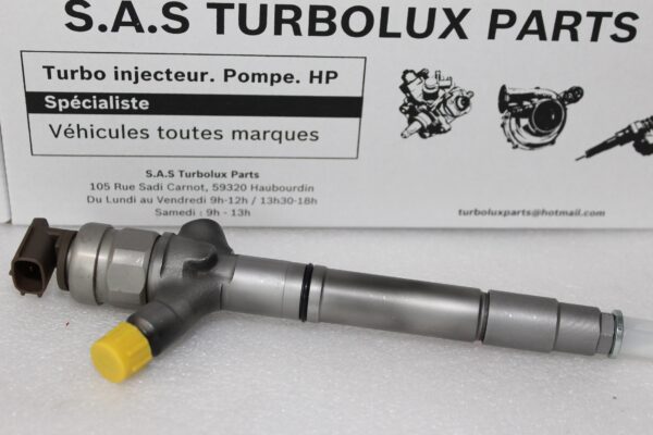 Injecteur Denso 23670-0R180
